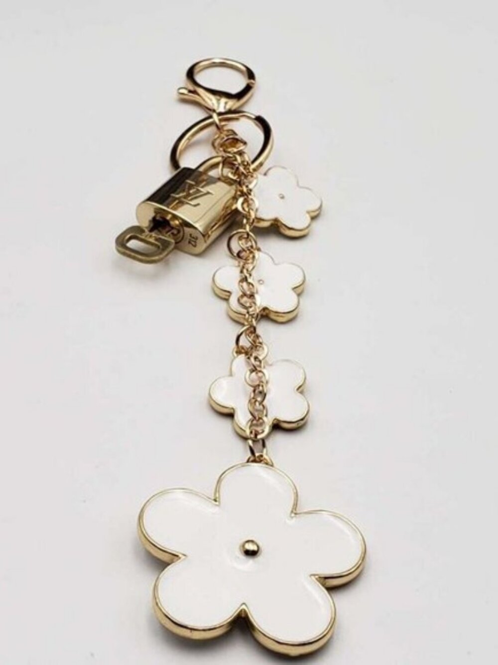 Louis Vuitton Gold Lock 🔒 Authentic LV Key + Unbranded Flower Bag Charm - Picture 5 of 6